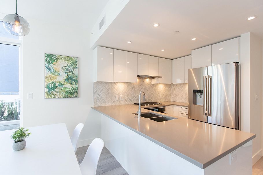 206 8570 Rivergrass Drive Vancouver, BC - 4