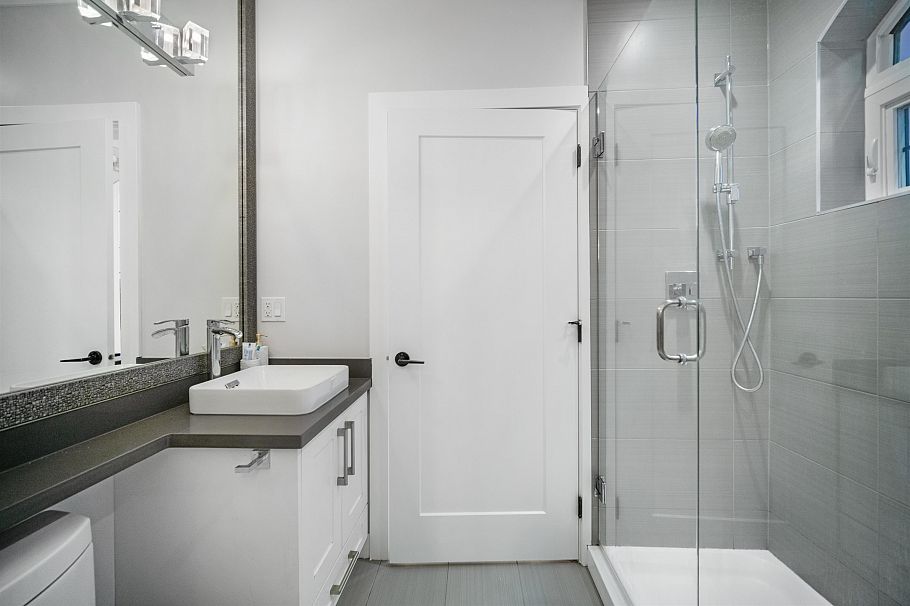 459 E 55th Avenue Vancouver, BC - 19