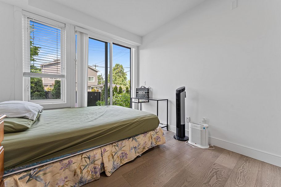 2388 E 34th Avenue Vancouver, BC - 11