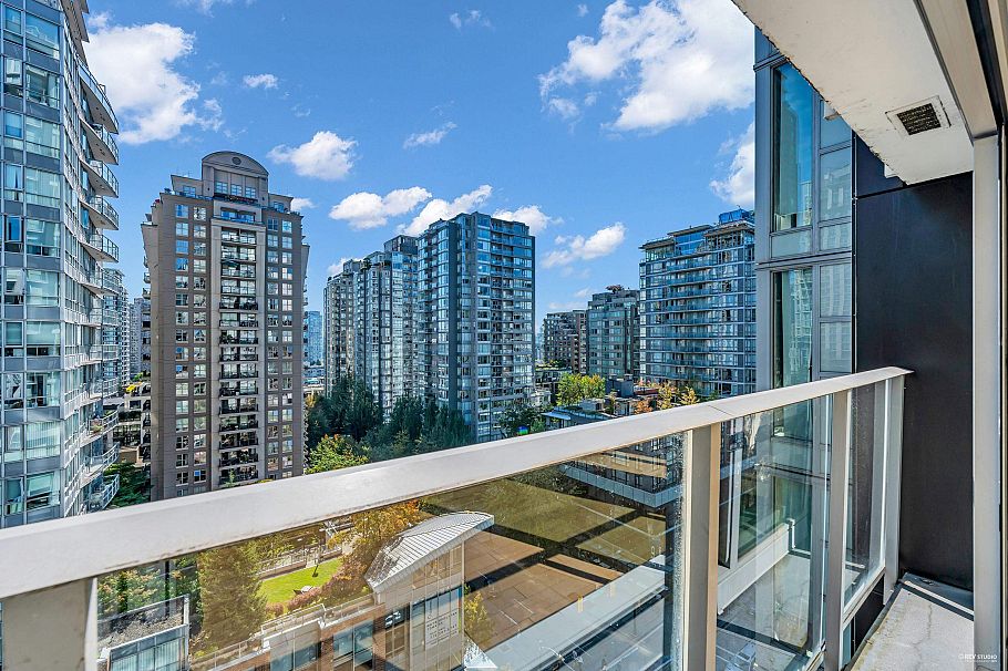 1202 999 Seymour Street Vancouver, BC - 4