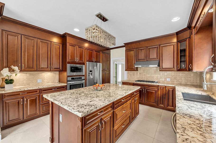 4118 W 13th Avenue Vancouver, BC - 13