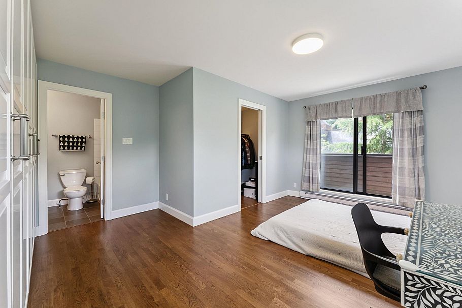 3349 Mountain Highway North Vancouver, BC - 22