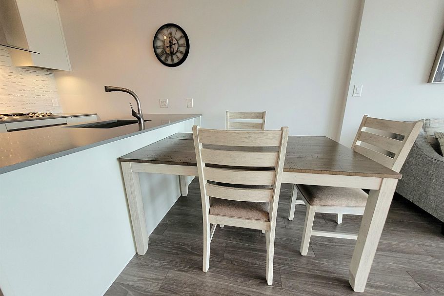 2501 1283 Howe Street Vancouver, BC - 9