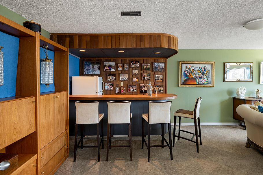 587 Beachview Drive North Vancouver, BC - 27