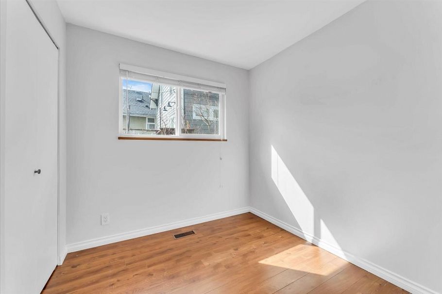 2942 E Georgia Street Vancouver, BC - 16