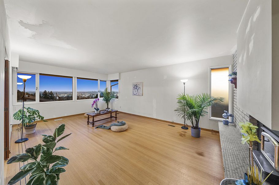 437 E 29th Street North Vancouver, BC - 9