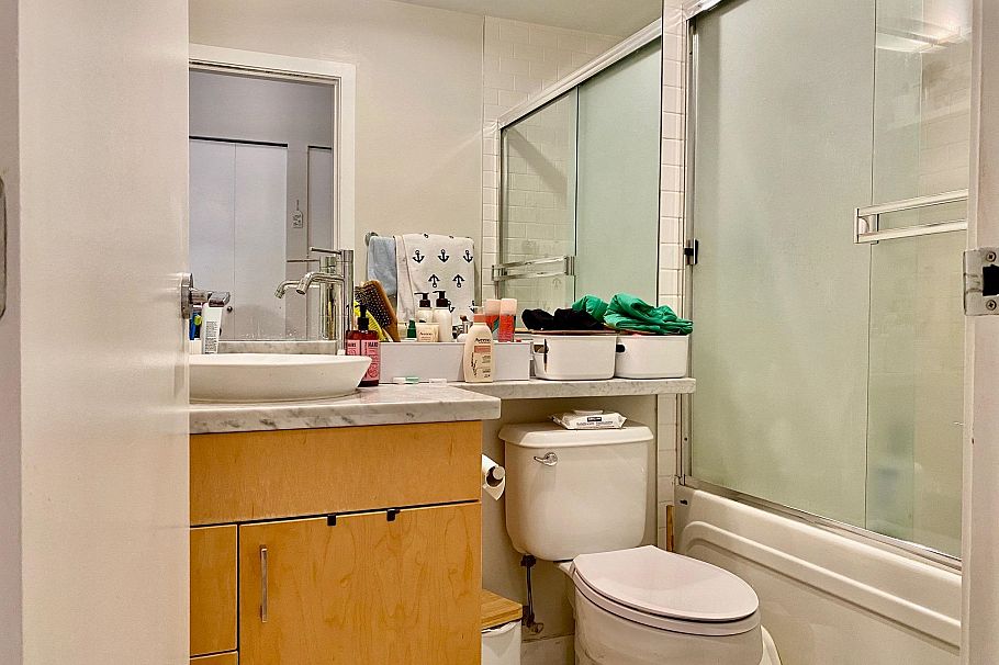 1104 1050 Smithe Street Vancouver, BC - 11