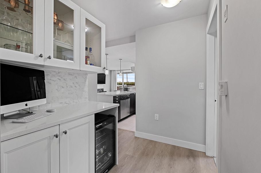 308 160 W 3rd Street North Vancouver, BC - 17