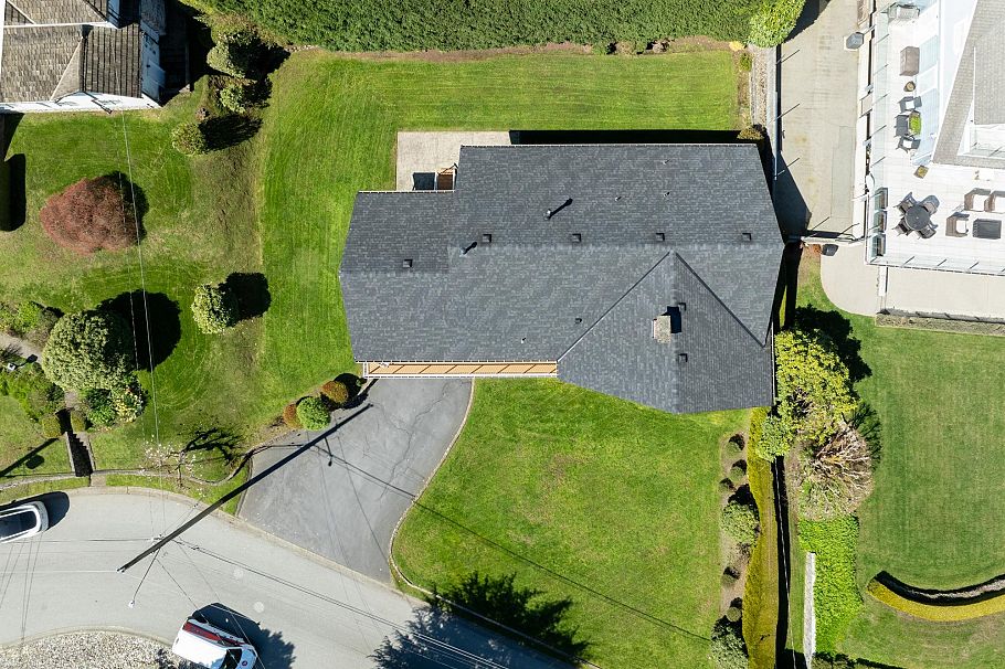 587 Beachview Drive North Vancouver, BC - 33