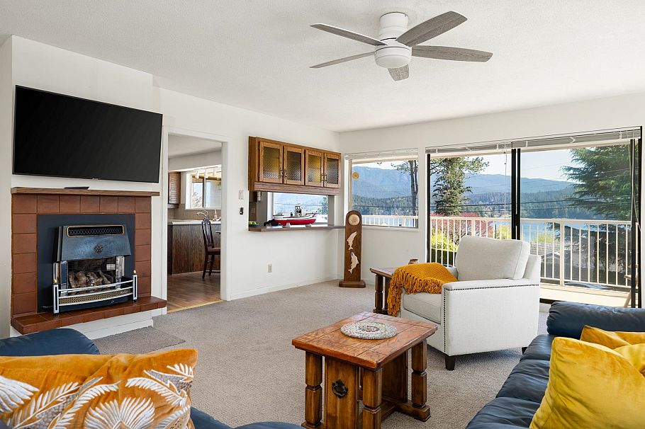 587 Beachview Drive North Vancouver, BC - 14