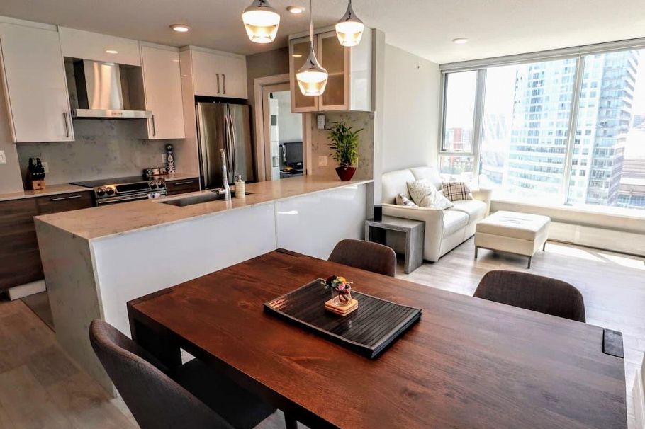 2507 689 Abbott Street Vancouver, BC - 1