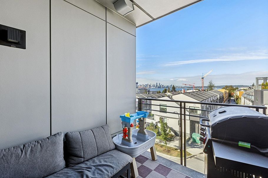 303 707 E 3 Street North Vancouver, BC - 27