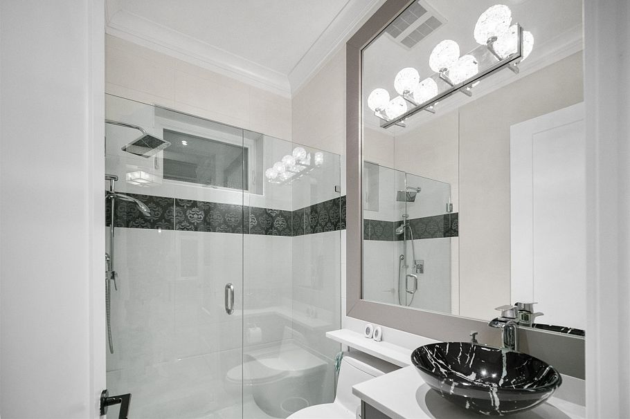 459 E 55th Avenue Vancouver, BC - 18