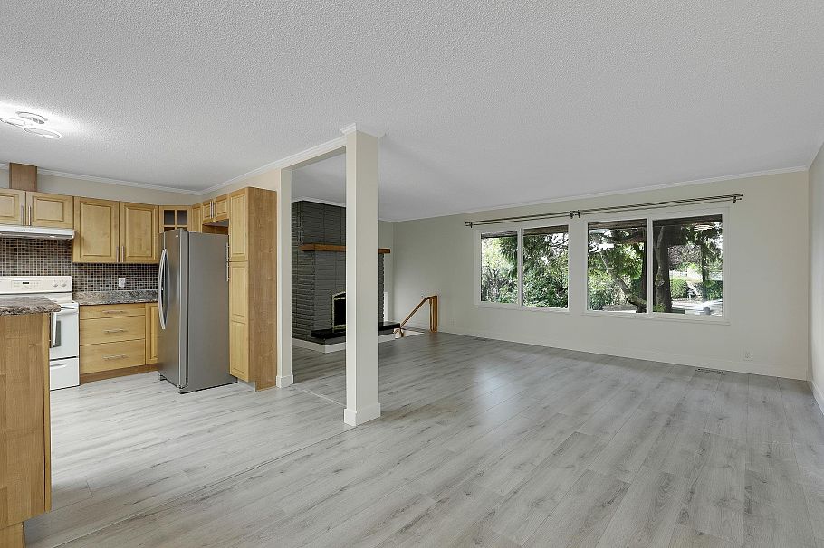 732 E 29th Street North Vancouver, BC - 12