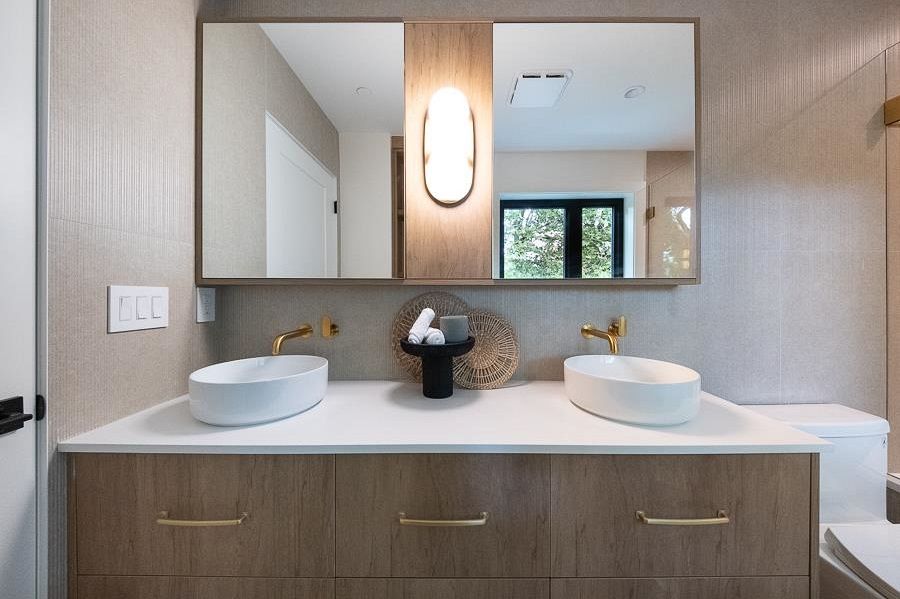 1 2154 E. 6 Avenue Vancouver, BC - 19