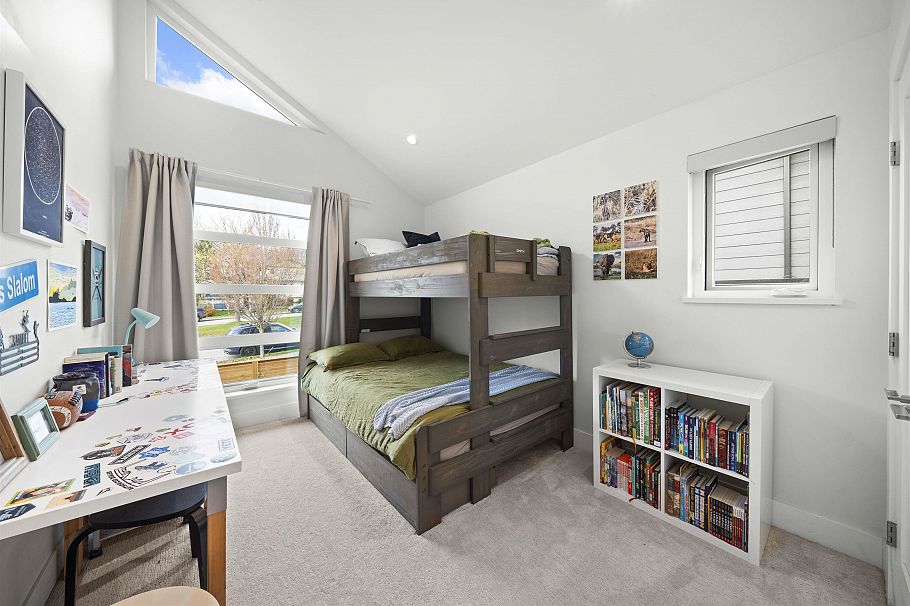 413 W Keith Road North Vancouver, BC - 15