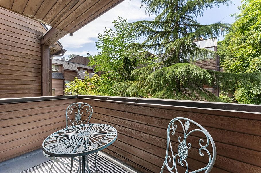 3349 Mountain Highway North Vancouver, BC - 33