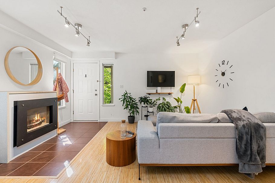 203 755 W 15th Avenue Vancouver, BC - 5