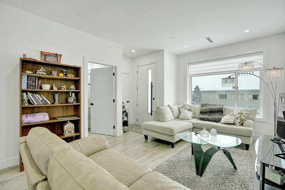 1421 E 62nd Avenue Vancouver, BC - 13