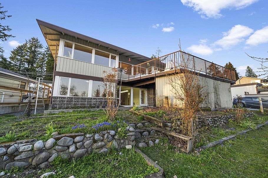 437 E 29th Street North Vancouver, BC - 34