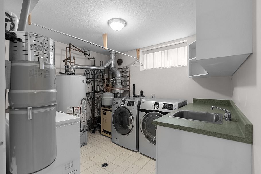 2249 Fraserview Drive Vancouver, BC - 22