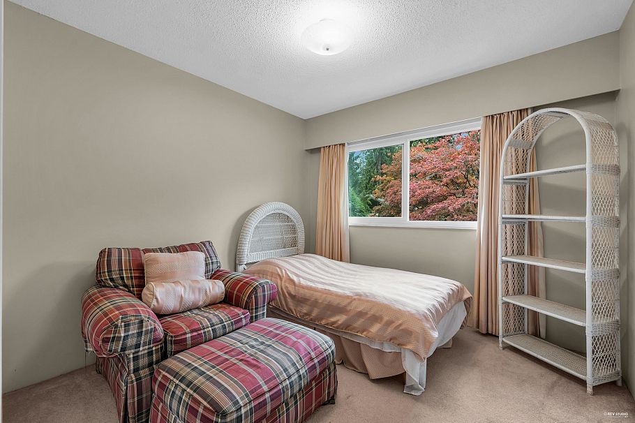 3566 Regent Avenue North Vancouver, BC - 27