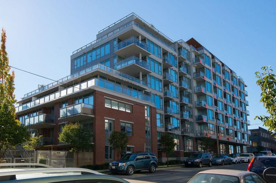 354 250 E 6 Avenue Vancouver, BC - 1