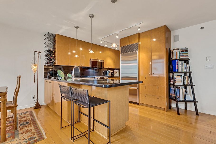 1404 819 Hamilton Street Vancouver, BC - 4