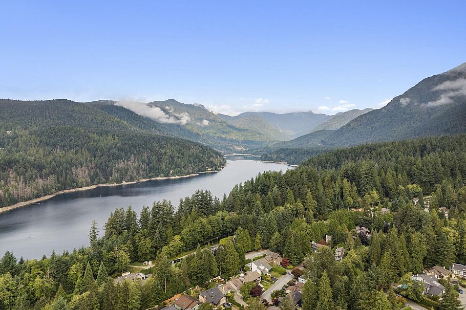 5197 Sonora Drive North Vancouver, BC - 37