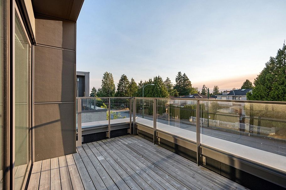 6840 Oak Street Vancouver, BC - 24