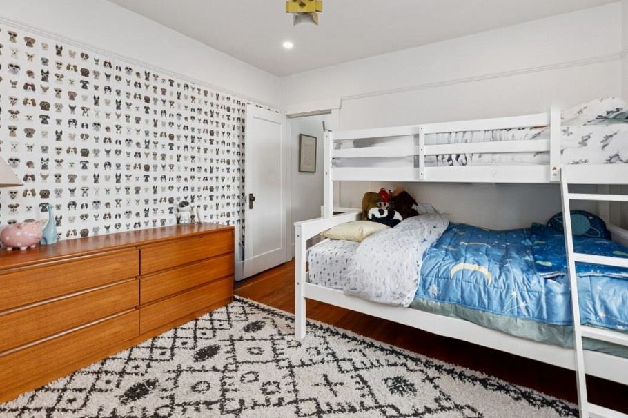 4188 W 13th Avenue Vancouver, BC - 9