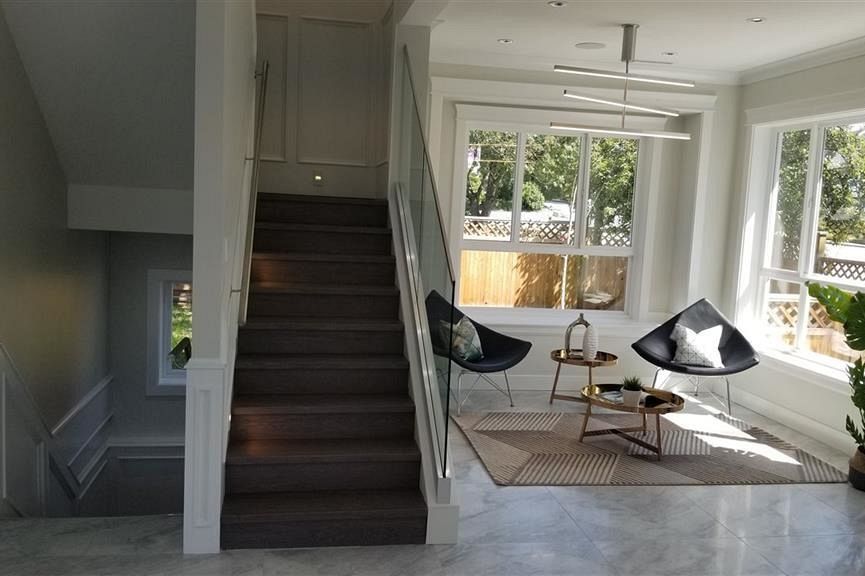 3699 Napier Street Vancouver, BC - 10