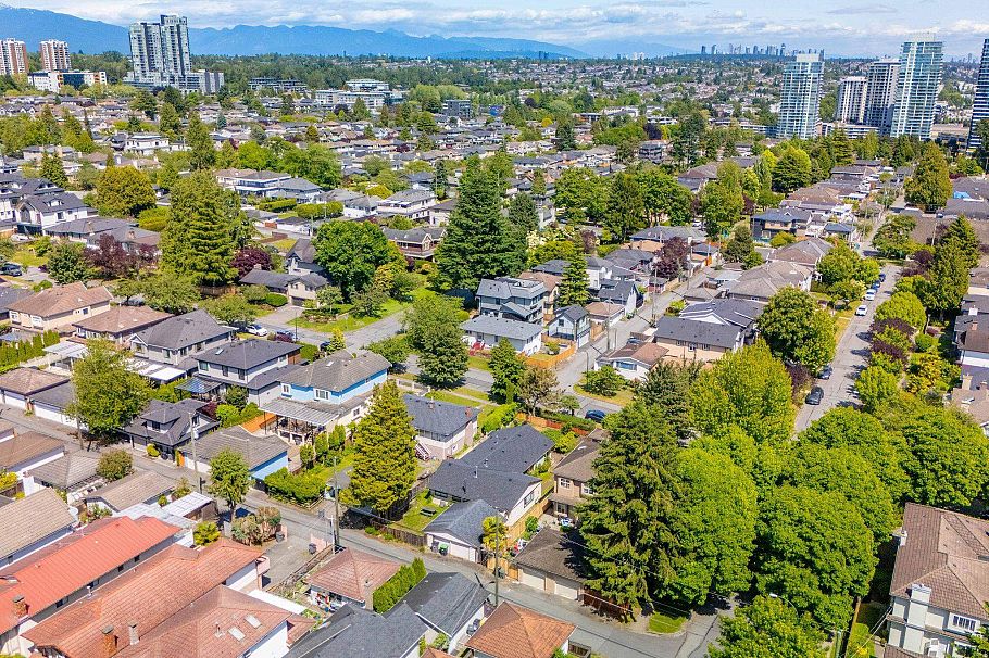 8271 Laurel Street Vancouver, BC - 33