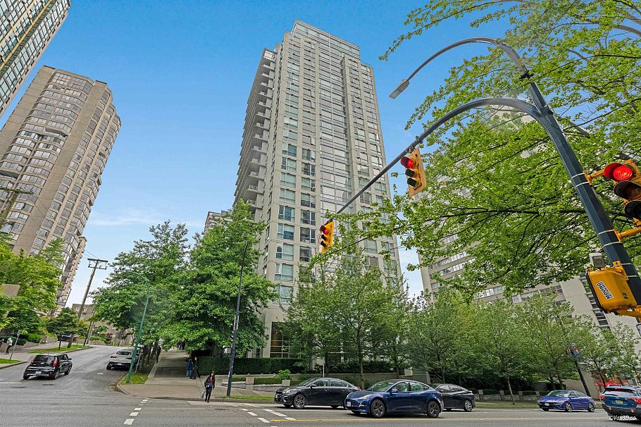 2204 1420 W Georgia Street Vancouver, BC - 21