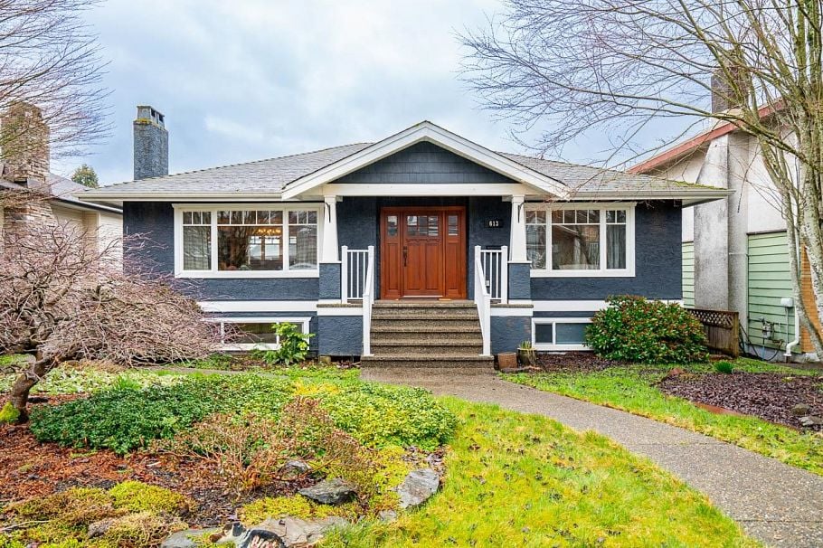 613 E 7th Street North Vancouver, BC - 1