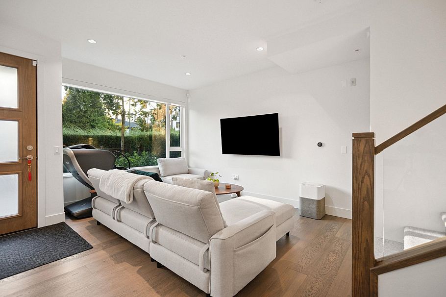 6840 Oak Street Vancouver, BC - 14