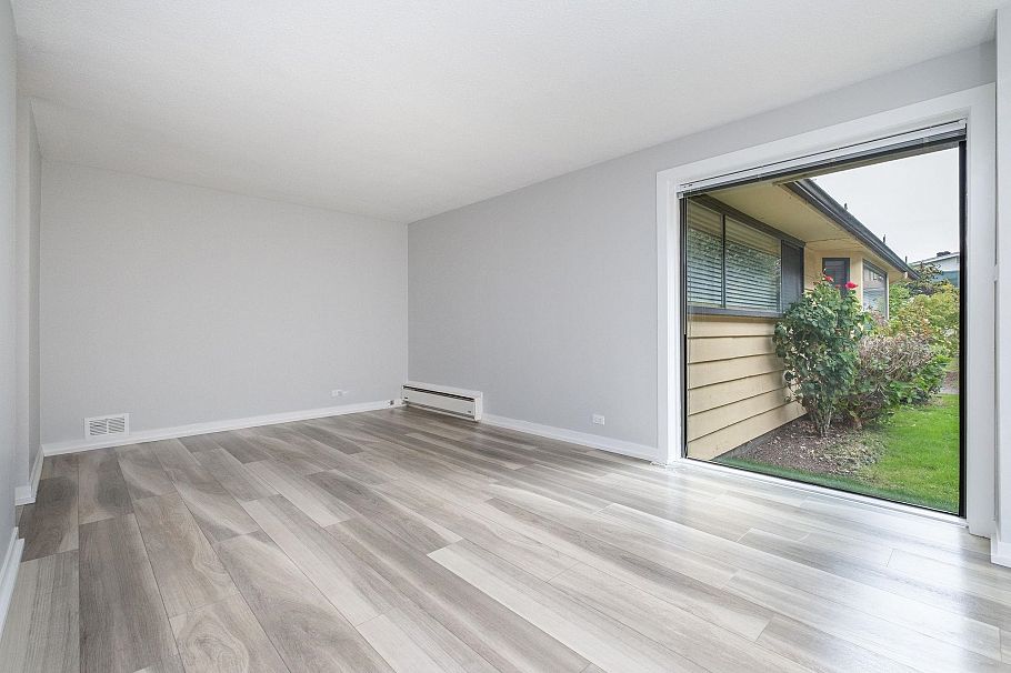 8271 Laurel Street Vancouver, BC - 9