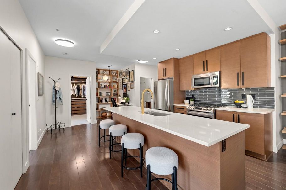 310 3294 Mt Seymour Parkway North Vancouver, BC - 2