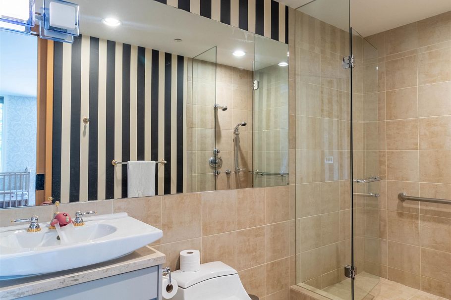 1178 Laurier Avenue Vancouver, BC - 25