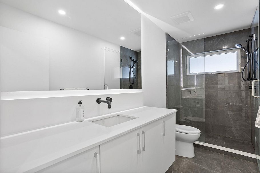 5197 Sonora Drive North Vancouver, BC - 27