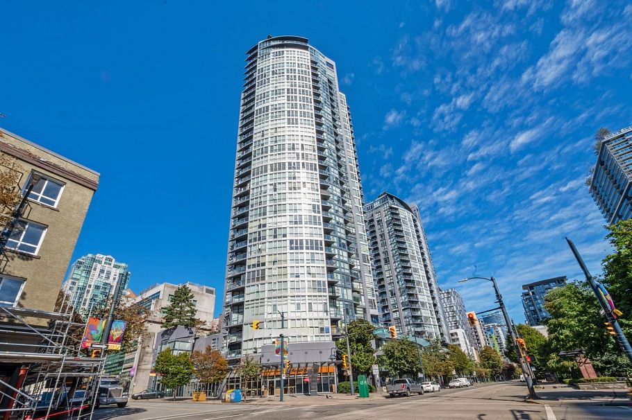 808 1199 Seymour Street Vancouver, BC - 1
