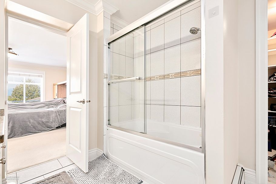 3937 Elmwood Street Burnaby, BC - 19