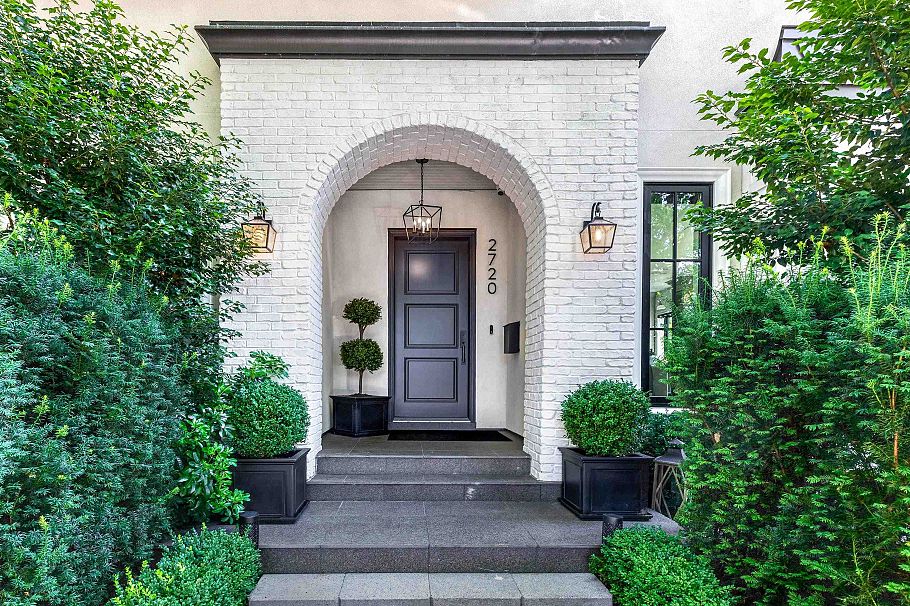 2720 Stephens Street Vancouver, BC - 1