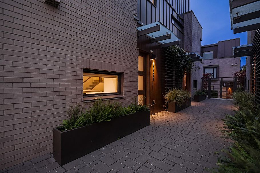 6840 Oak Street Vancouver, BC - 10