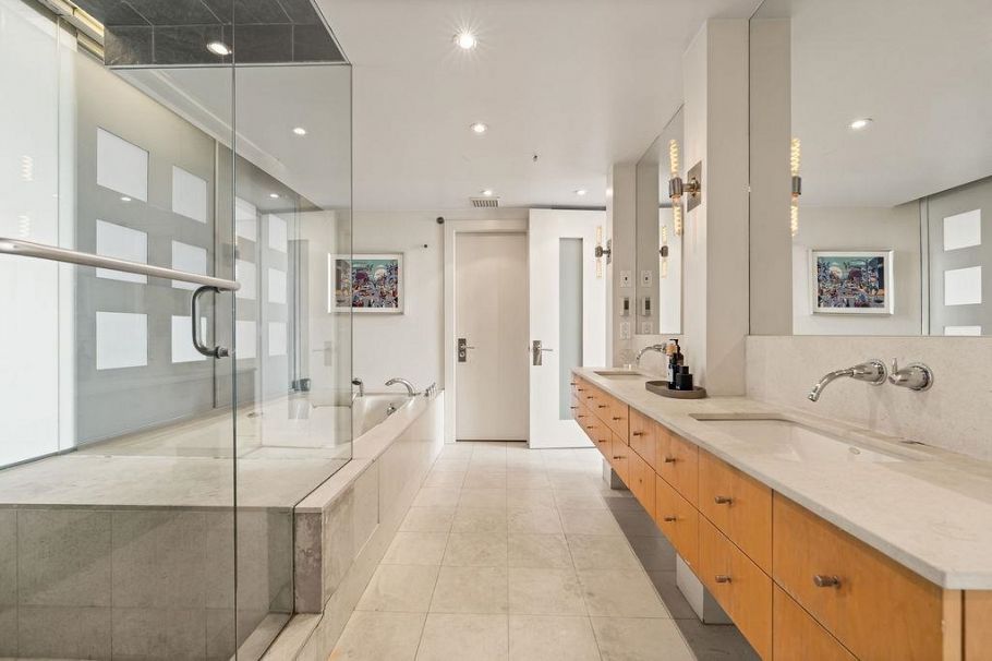 PH 1245 Homer Street Vancouver, BC - 23