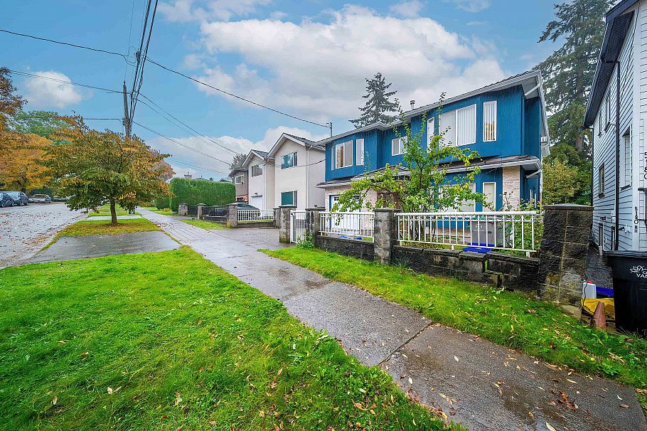 5174 Aberdeen Street Vancouver, BC - 5