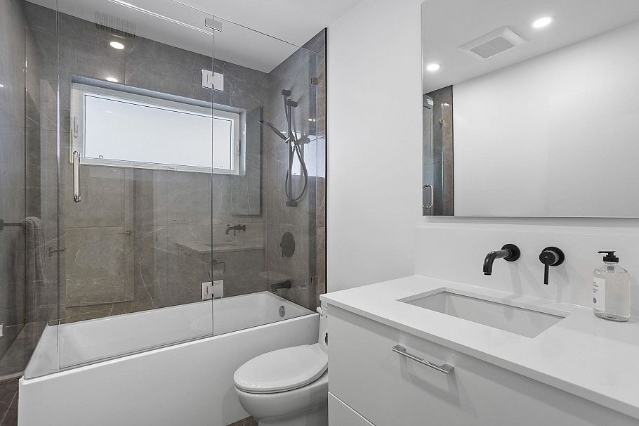 5197 Sonora Drive North Vancouver, BC - 29