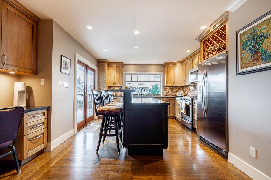 613 E 7th Street North Vancouver, BC - 11