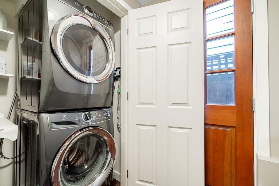 613 E 7th Street North Vancouver, BC - 23