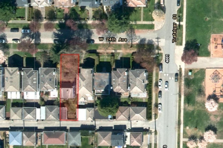 2720 W 24th Avenue Vancouver, BC - 2